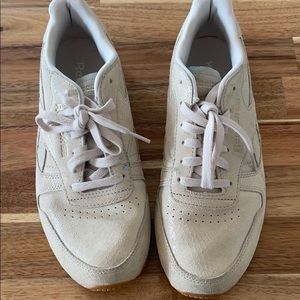 Women’s Reebok Shoe